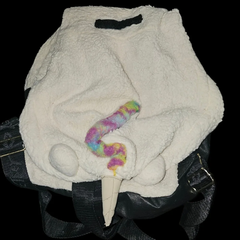💰Luv Betsey Johnson White and Black Kids Backpack